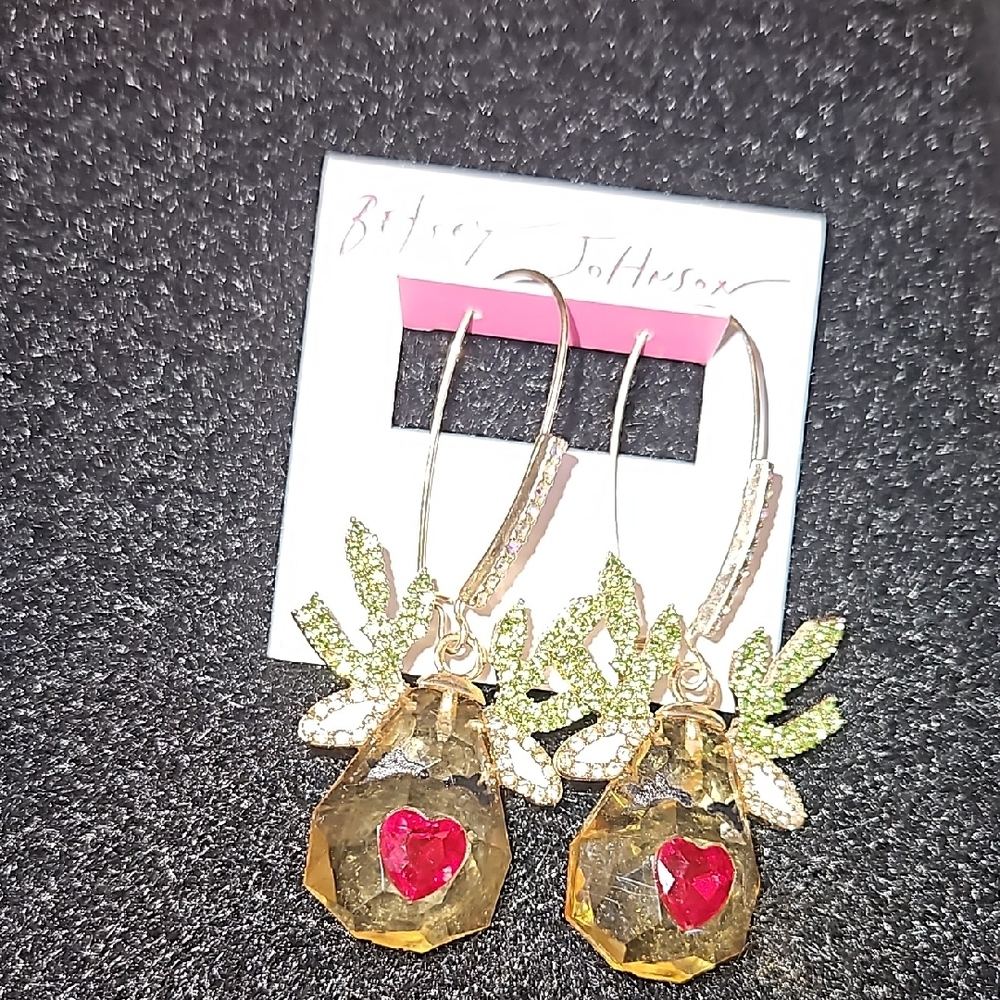 Elegant Gold and Red Heart Earrings